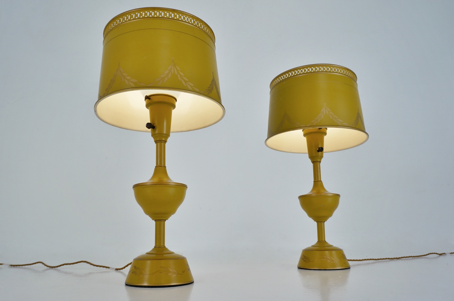 Toleware Lamps Pair Of Table, Toleware Table Lamps