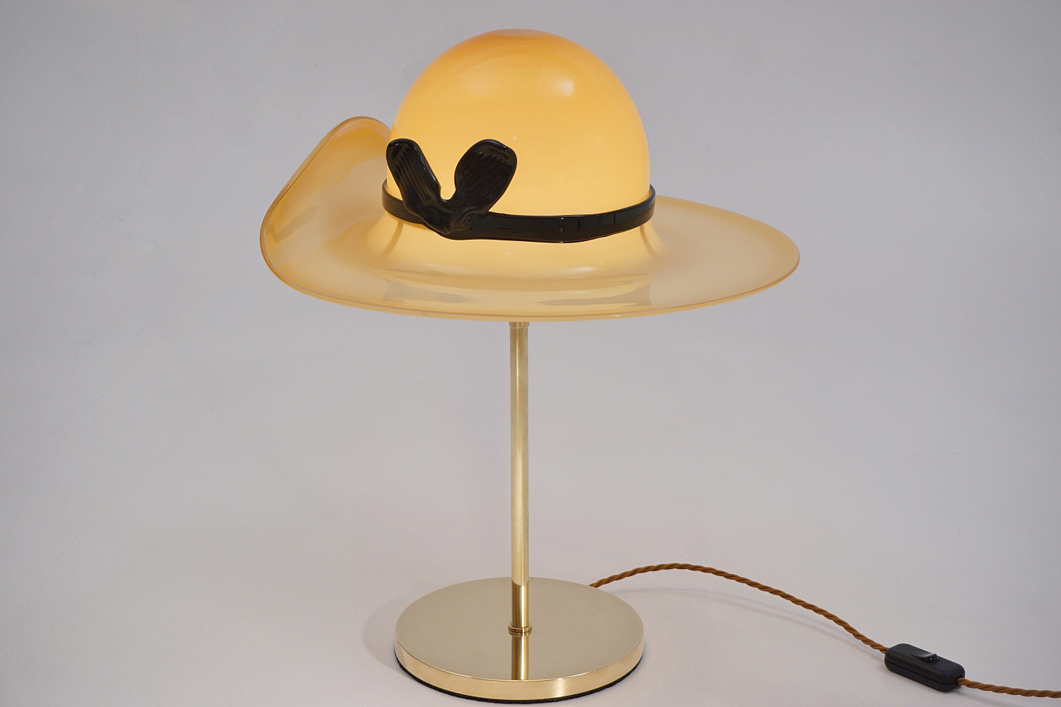 Venini Murano hat lamp on a brass 1970`s ca, in Antique Vintage Table Lamps from Roomscape