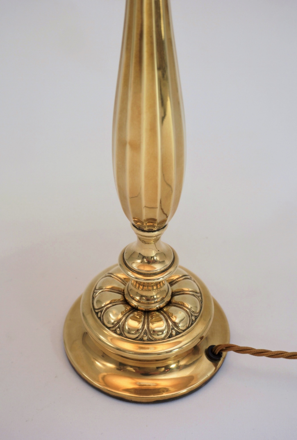 Victorian antique table lamp, brass, 1890`s ca, English in Antique & Vintage  Table Lamps from Roomscape