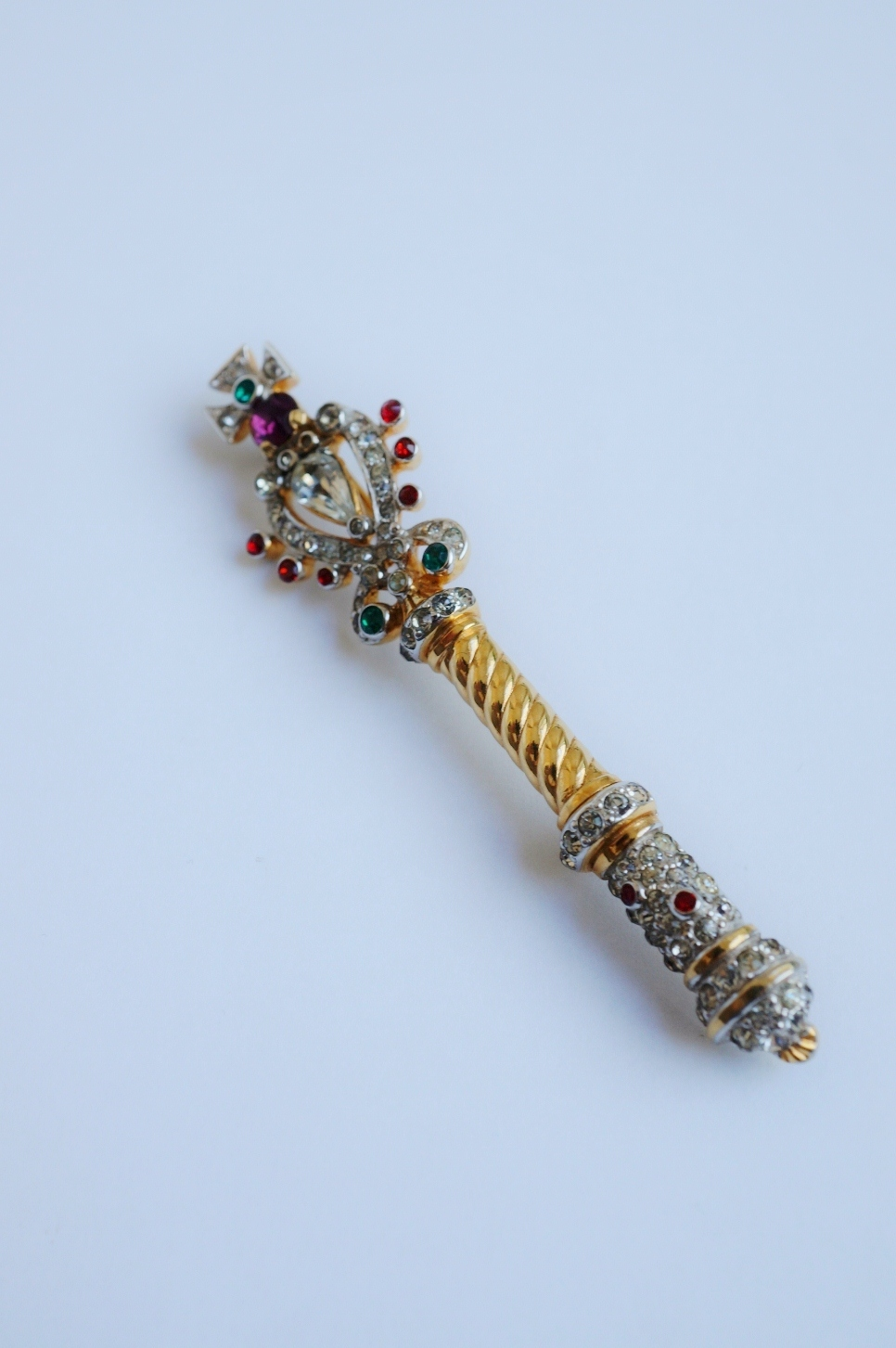 Broche Ancienne En Métal Doré - Marque Mazer, Occasion Vintage